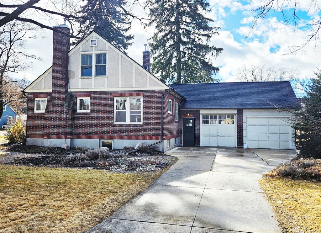 Photo of 1900 Ronald Avenue, Missoula, MT 59801 (MLS # 30064186)