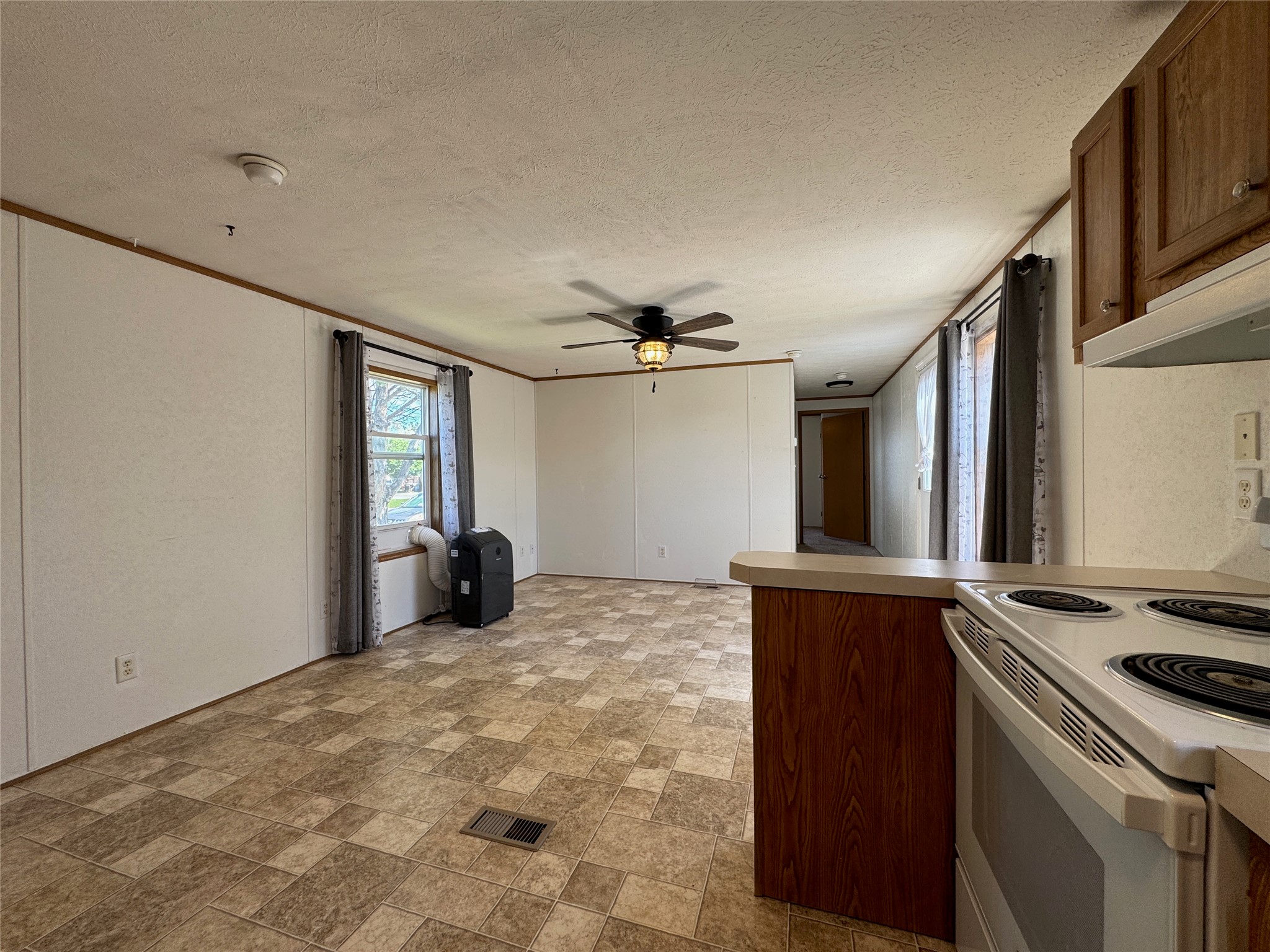 3562 Rainbow Dr