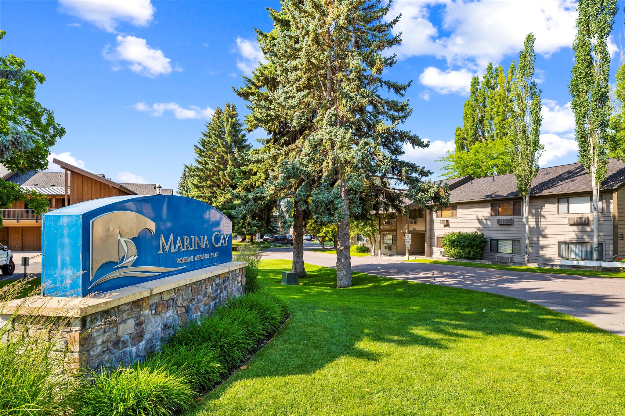 Bigfork, Montana 59911, United States, 2 Bedrooms Bedrooms, ,2 BathroomsBathrooms,Residential,Active,167493