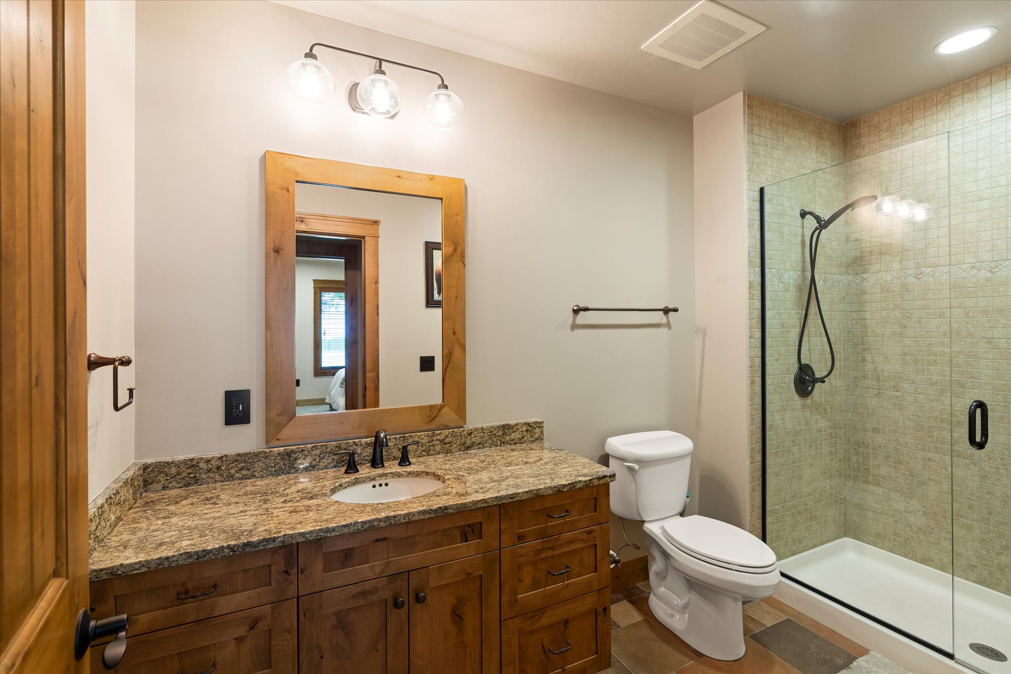 Bigfork, Montana 59911, United States, 2 Bedrooms Bedrooms, ,2 BathroomsBathrooms,Residential,Active,167493