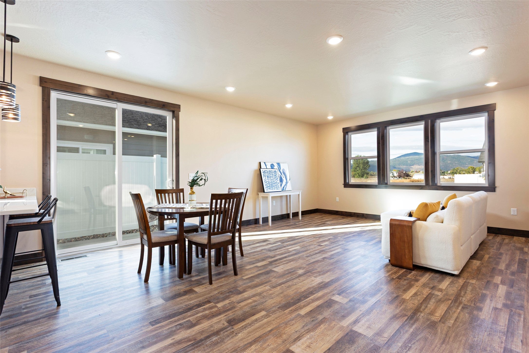 2536 Belt Buckle Way