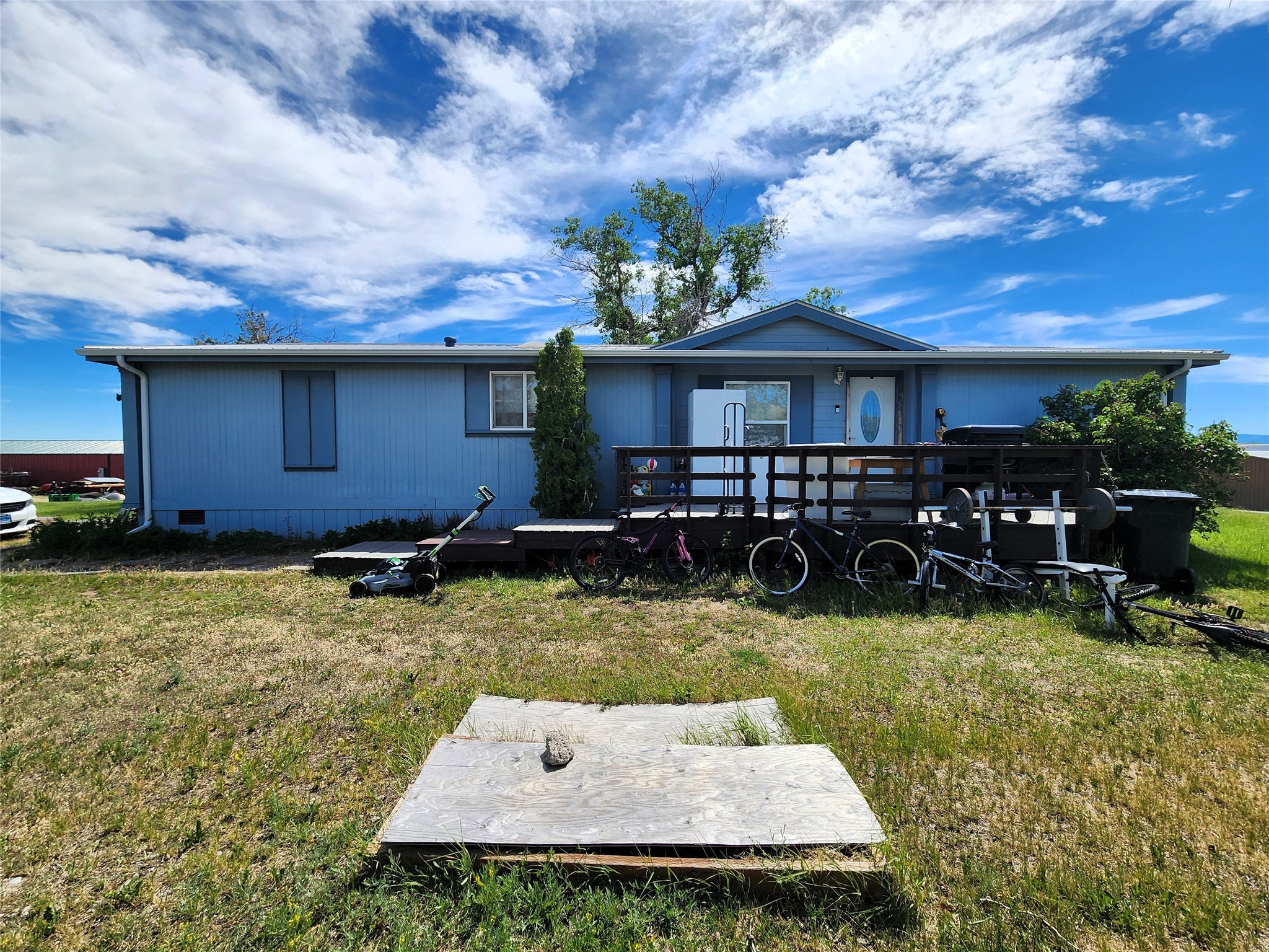 13 14th Avenue NE