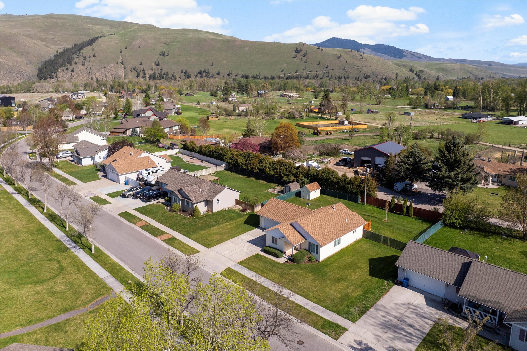 Lolo, Montana 59847, United States, 2 Bedrooms Bedrooms, ,2 BathroomsBathrooms,Residential,Pending,123024