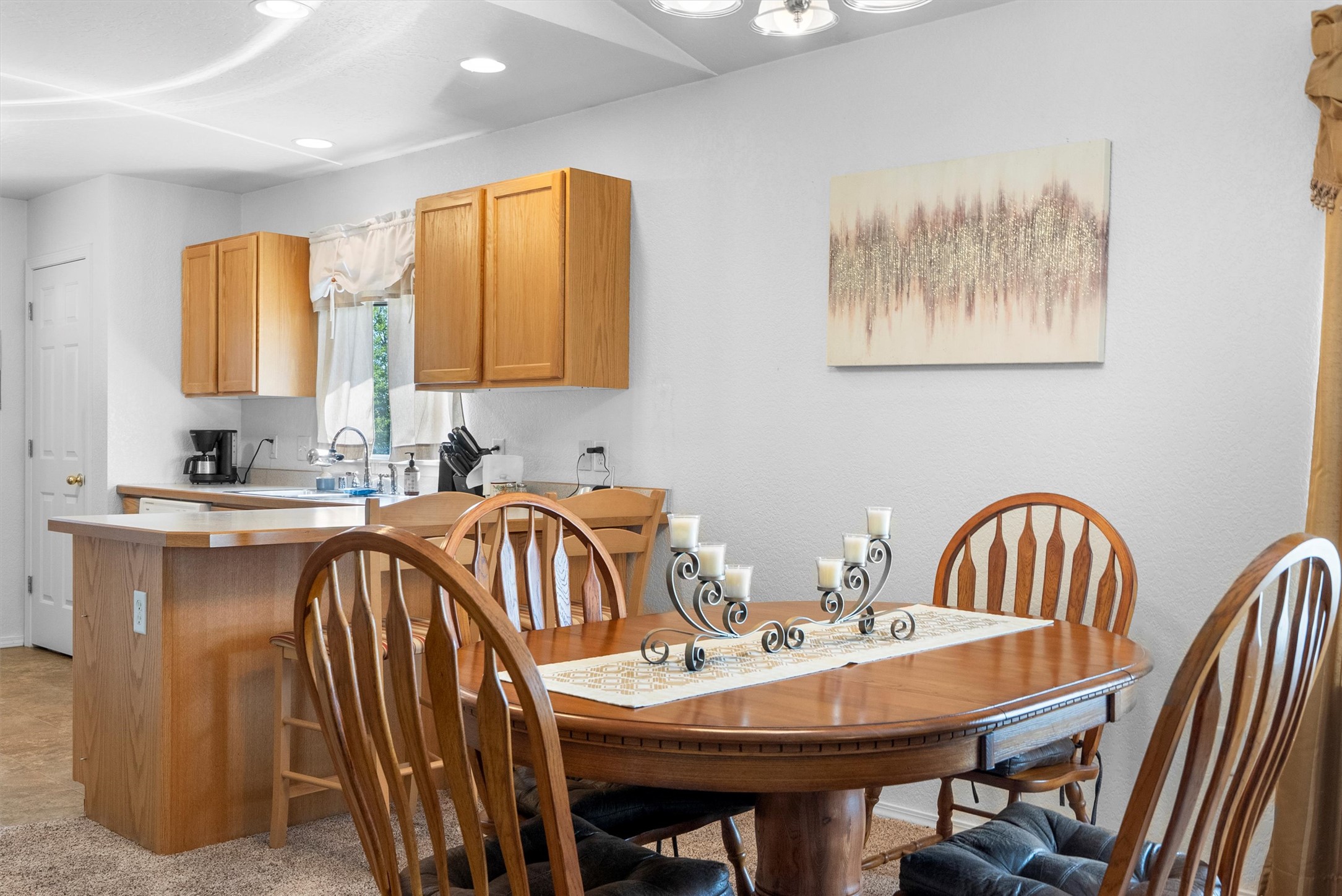 Lolo, Montana 59847, United States, 2 Bedrooms Bedrooms, ,2 BathroomsBathrooms,Residential,Pending,123024