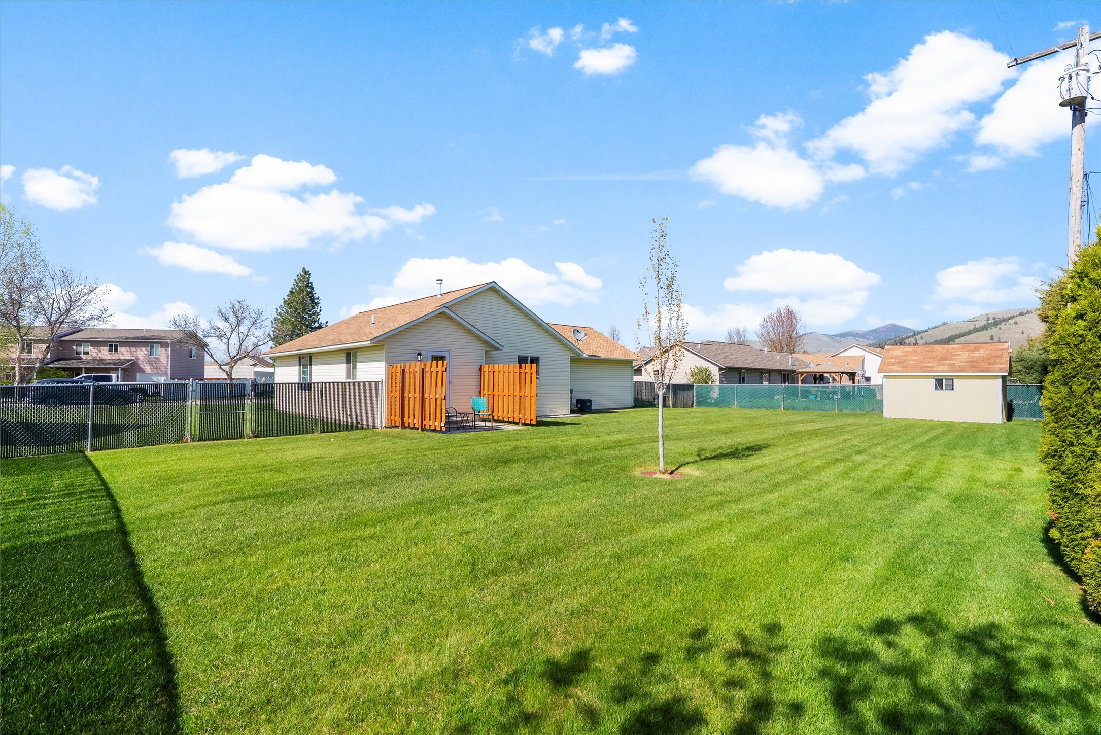 Lolo, Montana 59847, United States, 2 Bedrooms Bedrooms, ,2 BathroomsBathrooms,Residential,Pending,123024