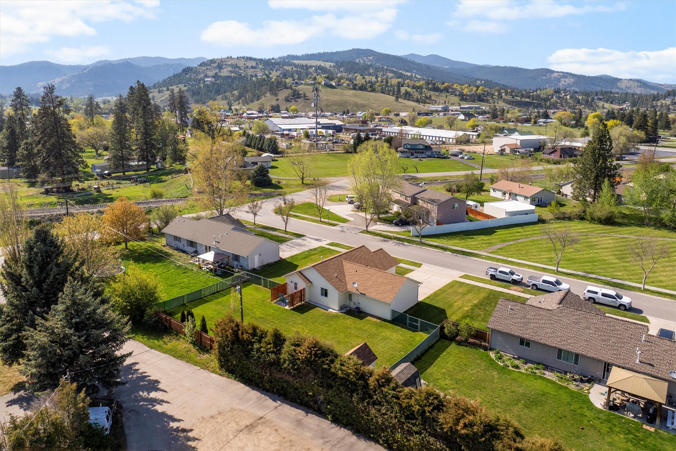 Lolo, Montana 59847, United States, 2 Bedrooms Bedrooms, ,2 BathroomsBathrooms,Residential,Pending,123024