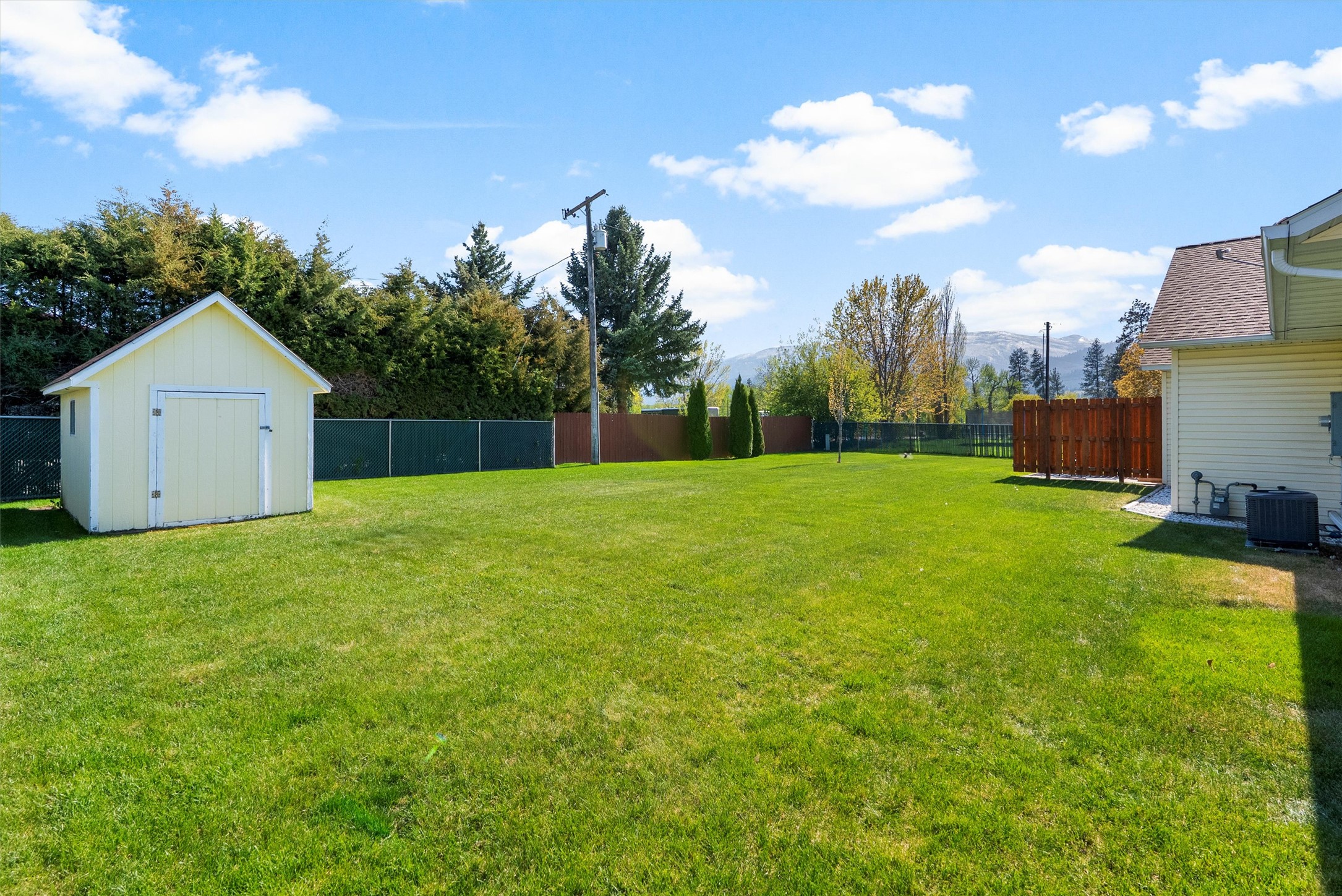 Lolo, Montana 59847, United States, 2 Bedrooms Bedrooms, ,2 BathroomsBathrooms,Residential,Pending,123024