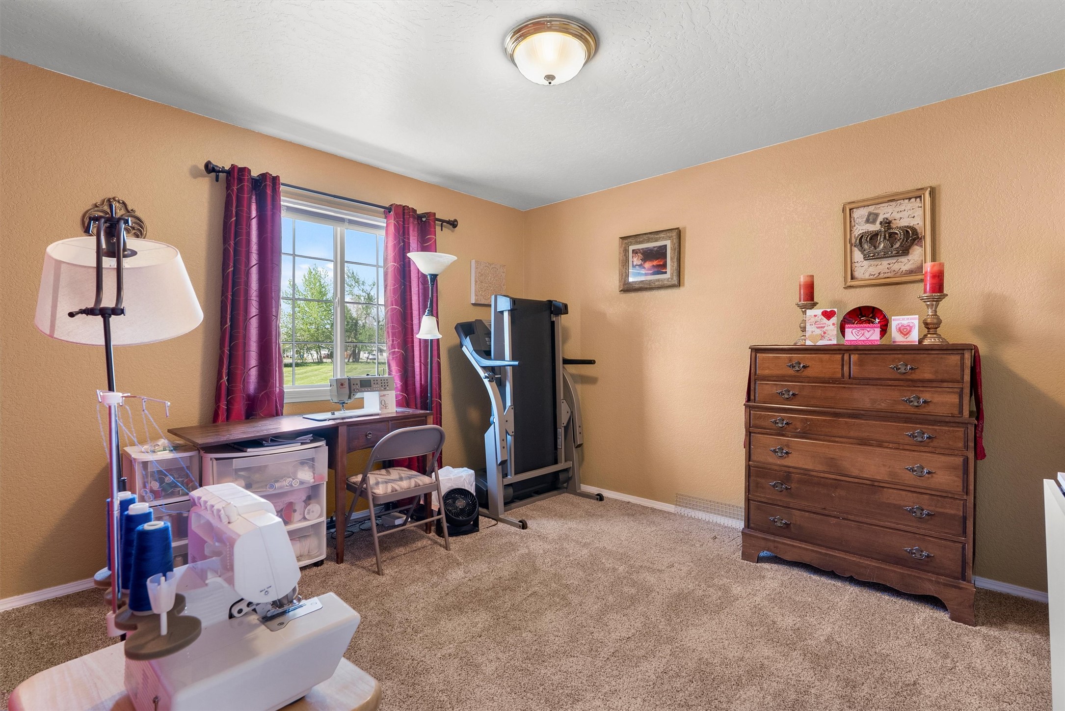 Lolo, Montana 59847, United States, 2 Bedrooms Bedrooms, ,2 BathroomsBathrooms,Residential,Pending,123024