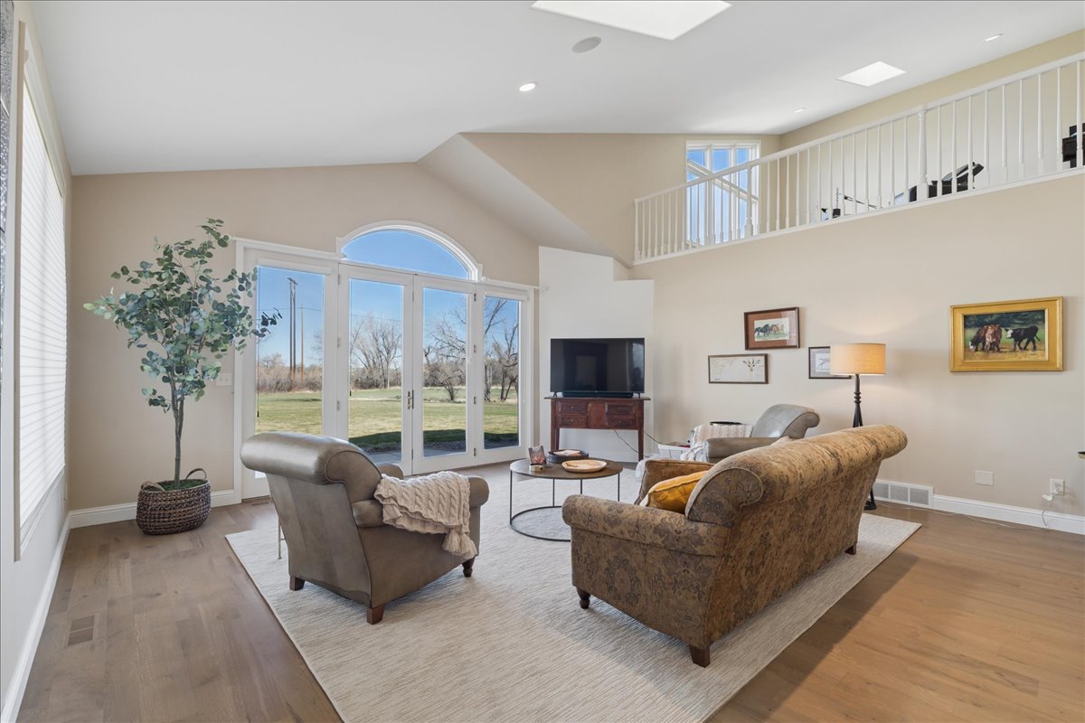 3000 Lower River Road 2