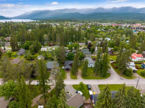 Tiny photo for 412 W 8th Street, Whitefish, MT 59937 (MLS # 30073505)