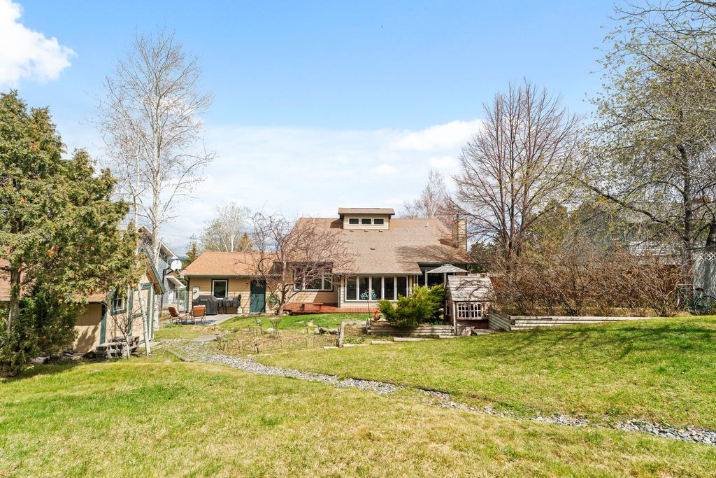 Photo of 2517 Gold Rush Avenue, Helena, MT 59601 (MLS # 30068111)