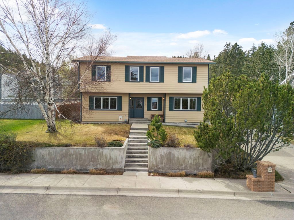 Photo of 2517 Gold Rush Avenue, Helena, MT 59601 (MLS # 30068111)