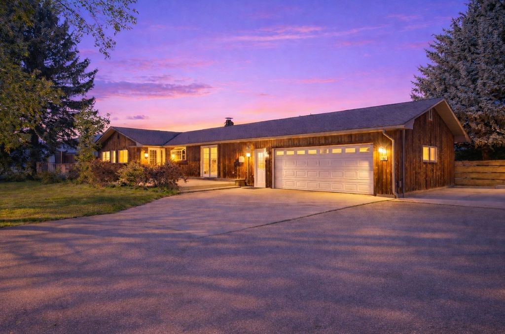 Photo of 780 Mason Lane, Corvallis, MT 59828 (MLS # 30069743)