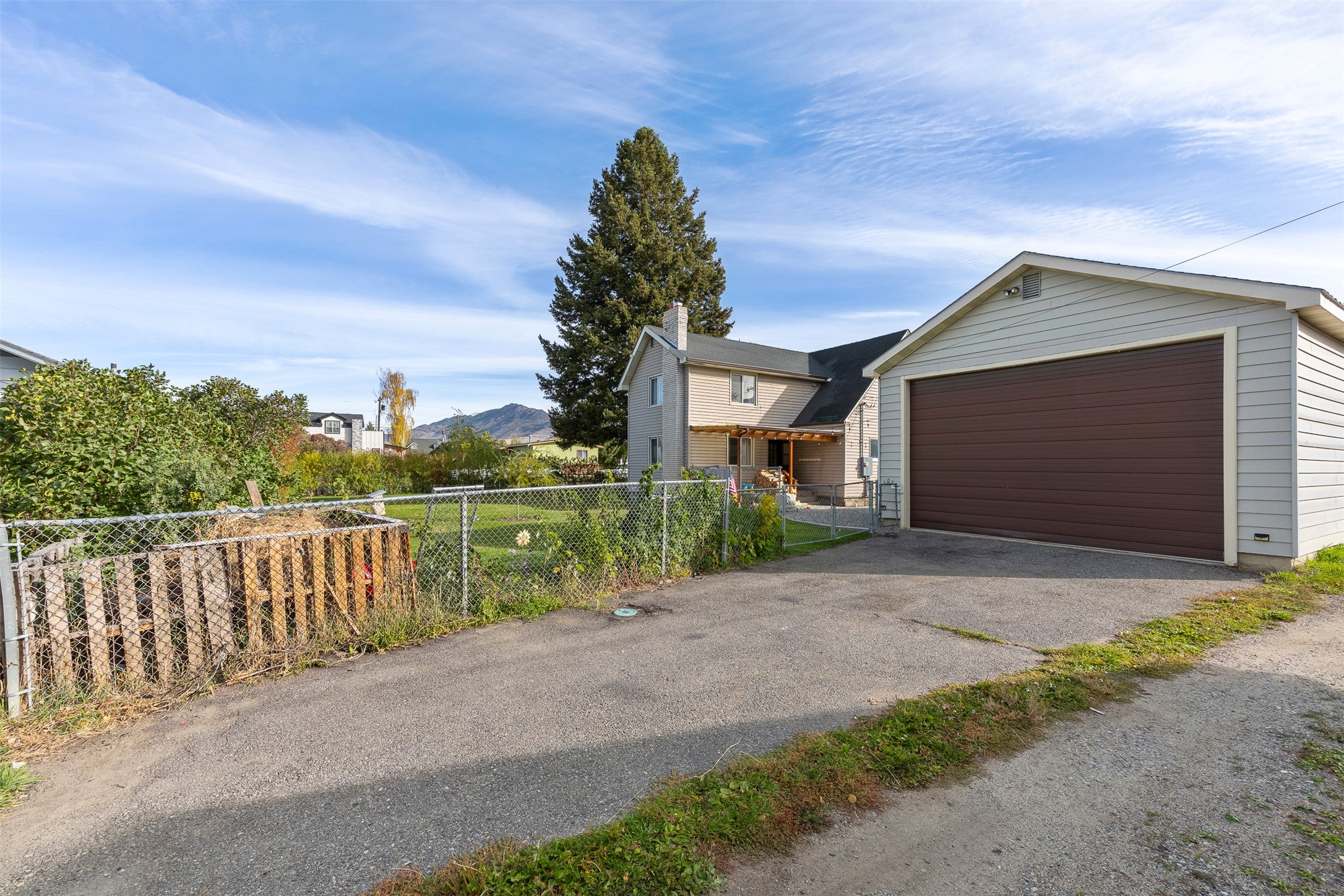2840 Floral Boulevard
