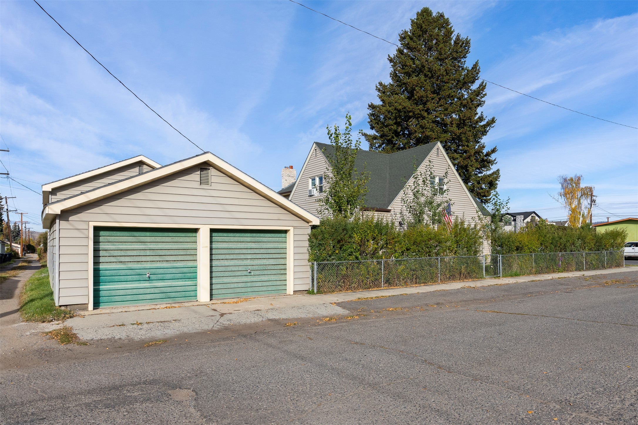 2840 Floral Boulevard