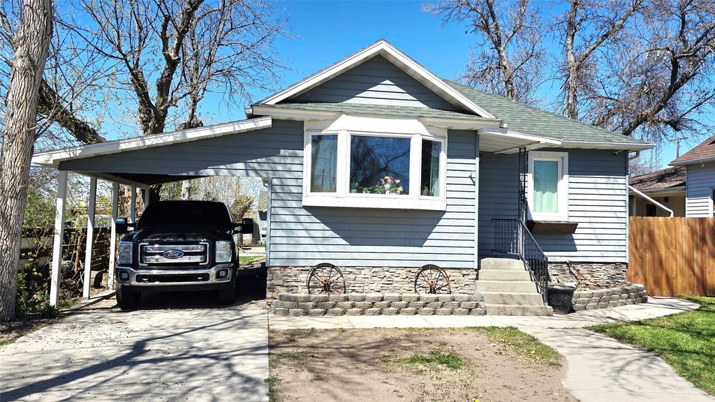 Photo of 2113 8th Avenue N, Great Falls, MT 59401 (MLS # 30069596)