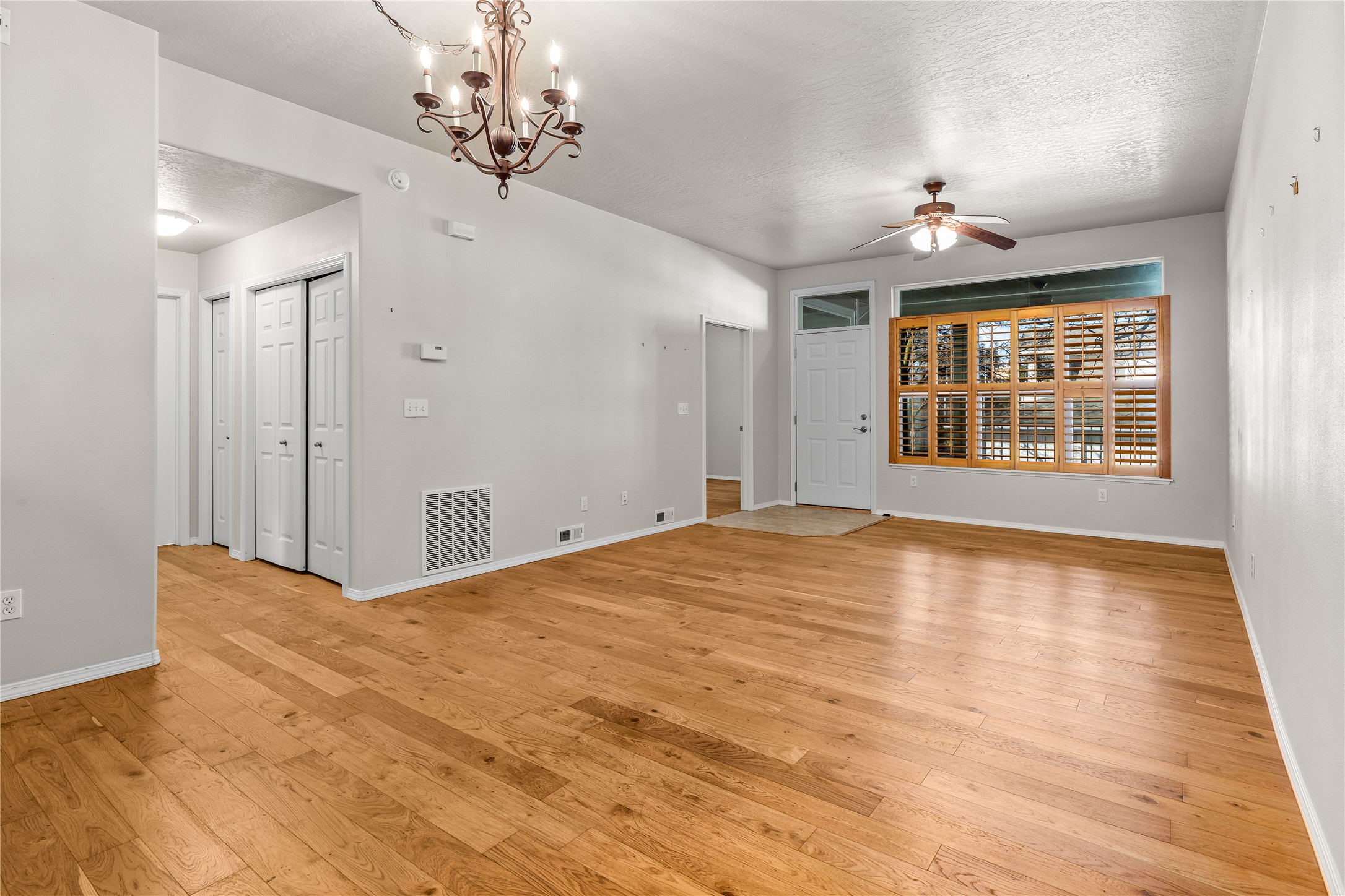 5100 Village View Way 3