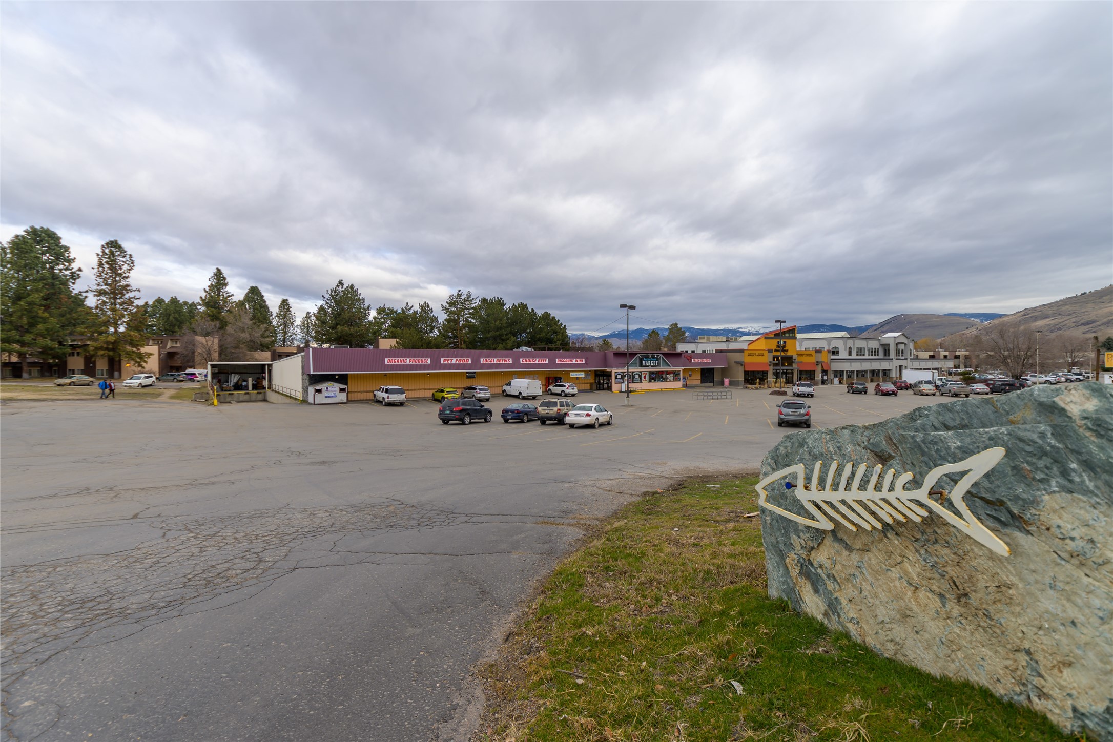 704 SW Higgins Avenue