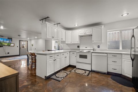 Tiny photo for 812 8th Avenue W, Kalispell, MT 59901 (MLS # 30069330)