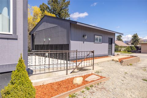 Tiny photo for 812 8th Avenue W, Kalispell, MT 59901 (MLS # 30069330)