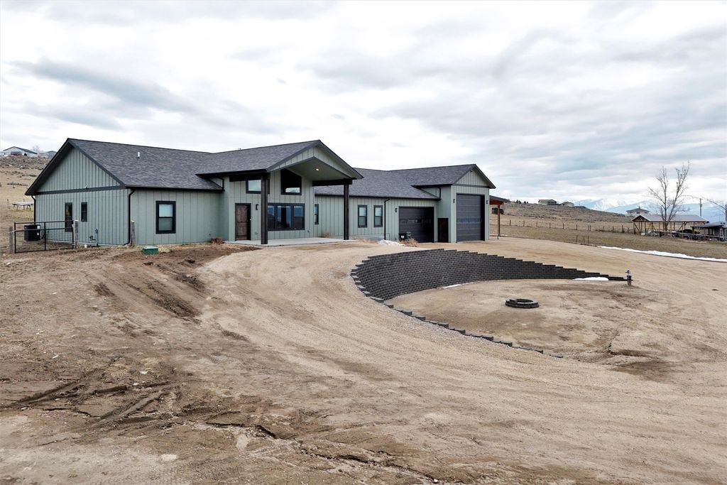 Photo of 959 Corvallis Hills Drive, Corvallis, MT 59828 (MLS # 30060221)