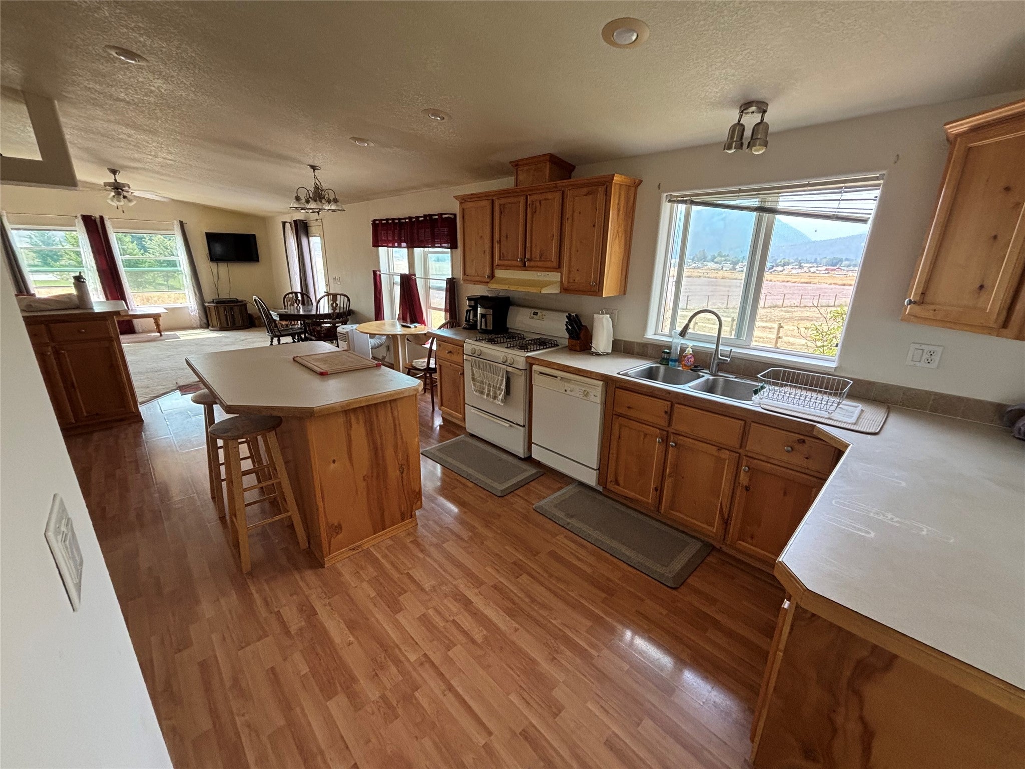 8198 Opsahl Trail