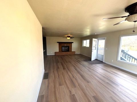 Tiny photo for 551 7th Avenue S, Shelby, MT 59474 (MLS # 30069288)