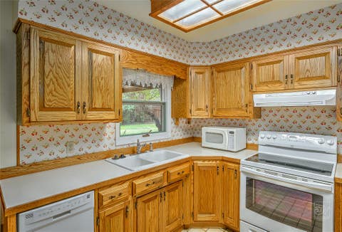 Tiny photo for 1709 E 6th Avenue, Helena, MT 59601 (MLS # 30073159)