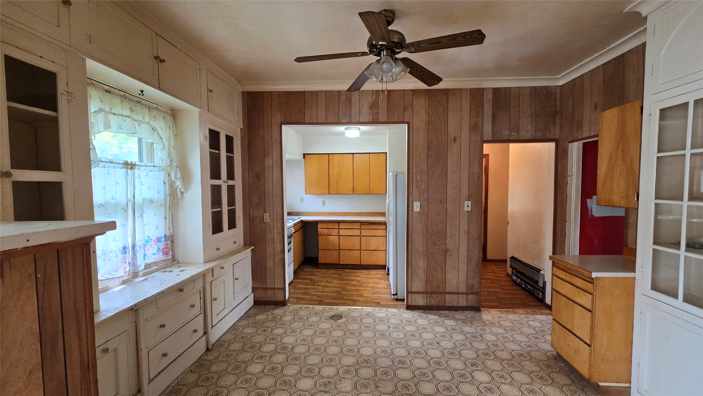 Kalispell, Montana 59901, United States, 3 Bedrooms Bedrooms, ,1 BathroomBathrooms,Residential,Pending,210818