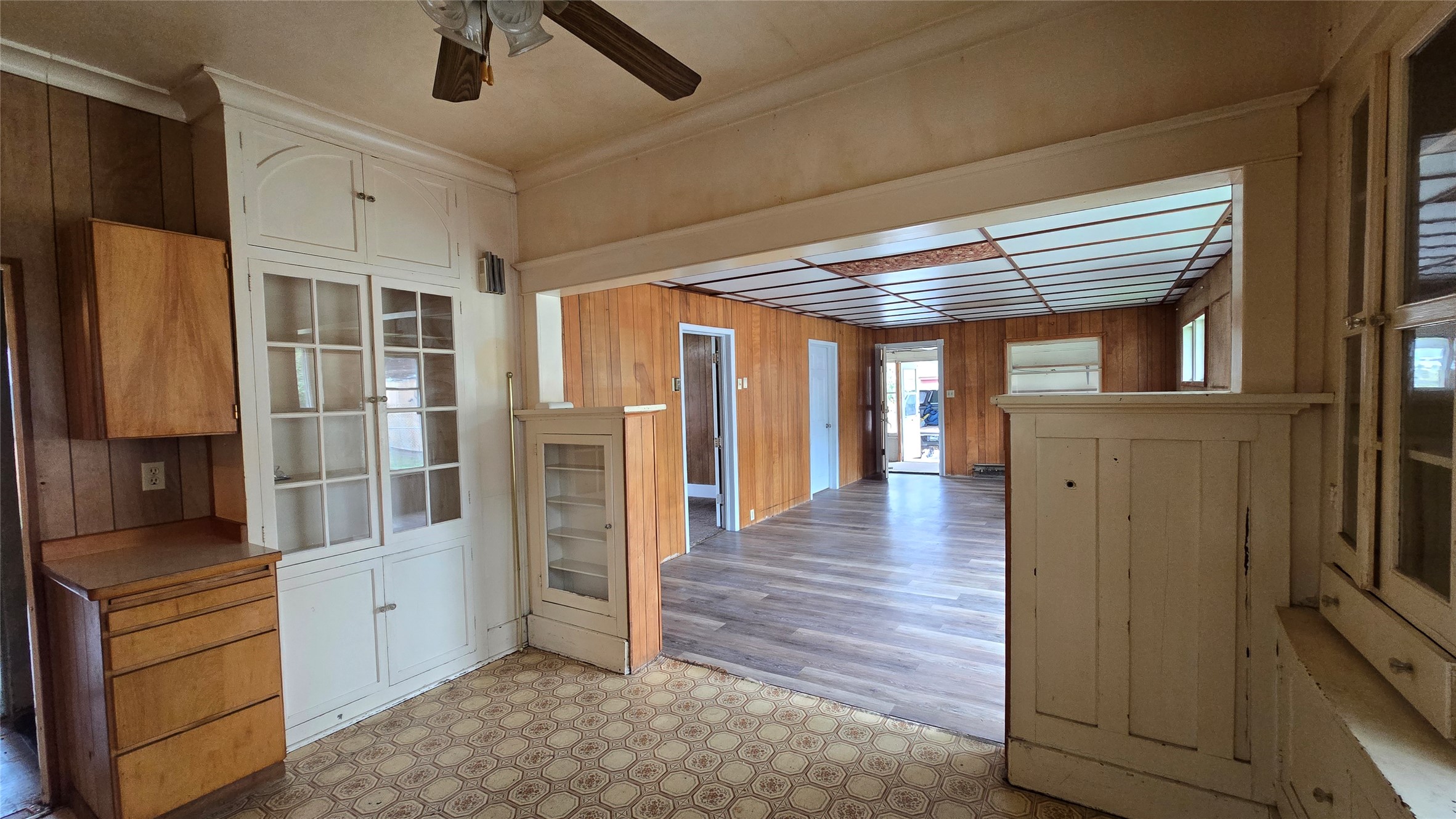 Kalispell, Montana 59901, United States, 3 Bedrooms Bedrooms, ,1 BathroomBathrooms,Residential,Pending,210818