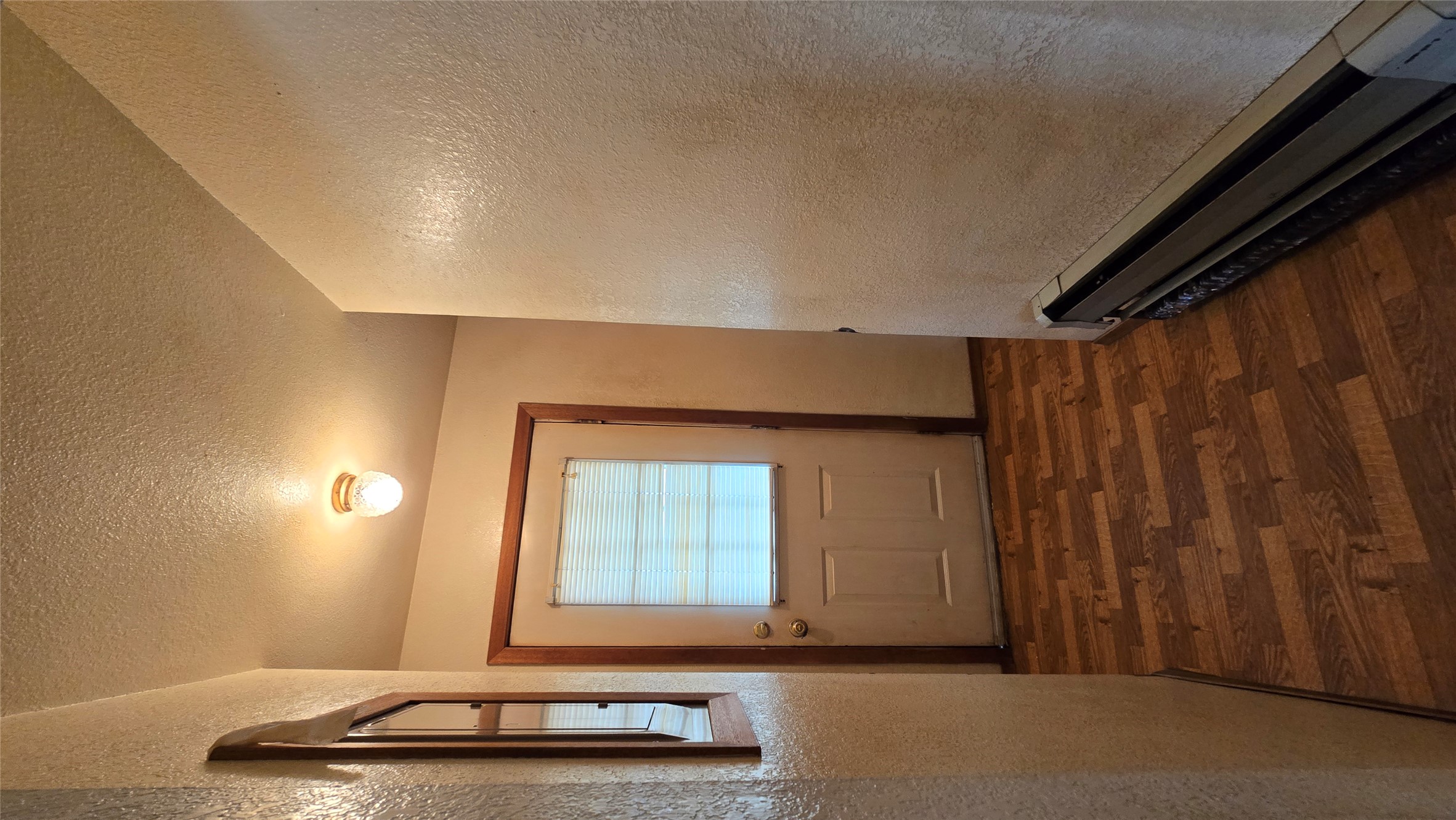 Kalispell, Montana 59901, United States, 3 Bedrooms Bedrooms, ,1 BathroomBathrooms,Residential,Pending,210818