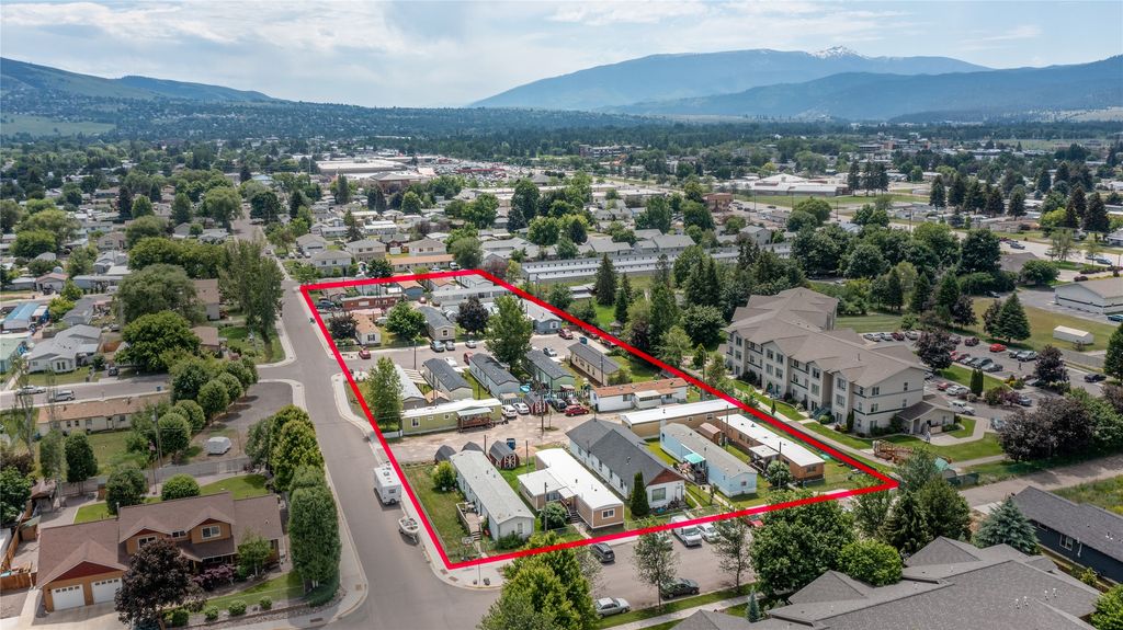 Photo of 2337 Burlington Avenue, Missoula, MT 59801 (MLS # 30064891)
