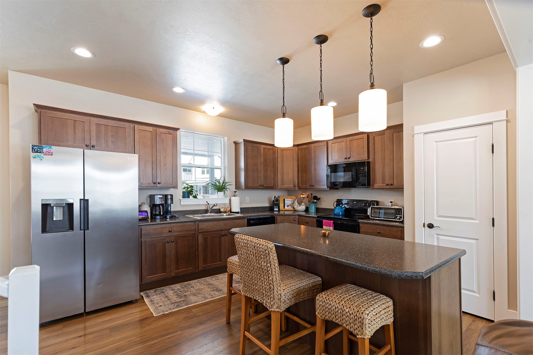 Hamilton, Montana 59840, United States, 4 Bedrooms Bedrooms, ,3 BathroomsBathrooms,Residential,Active,78510