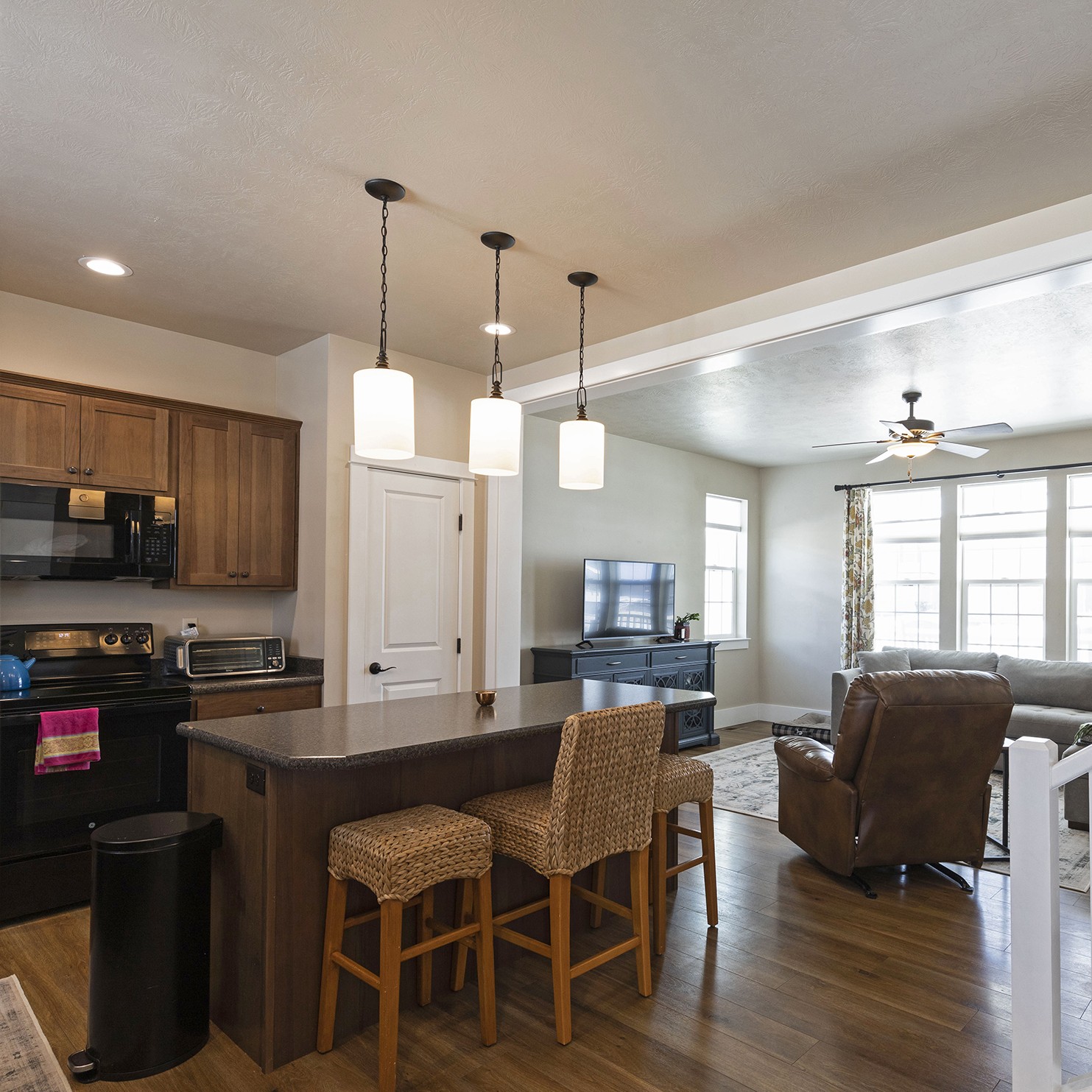 Hamilton, Montana 59840, United States, 4 Bedrooms Bedrooms, ,3 BathroomsBathrooms,Residential,Active,78510