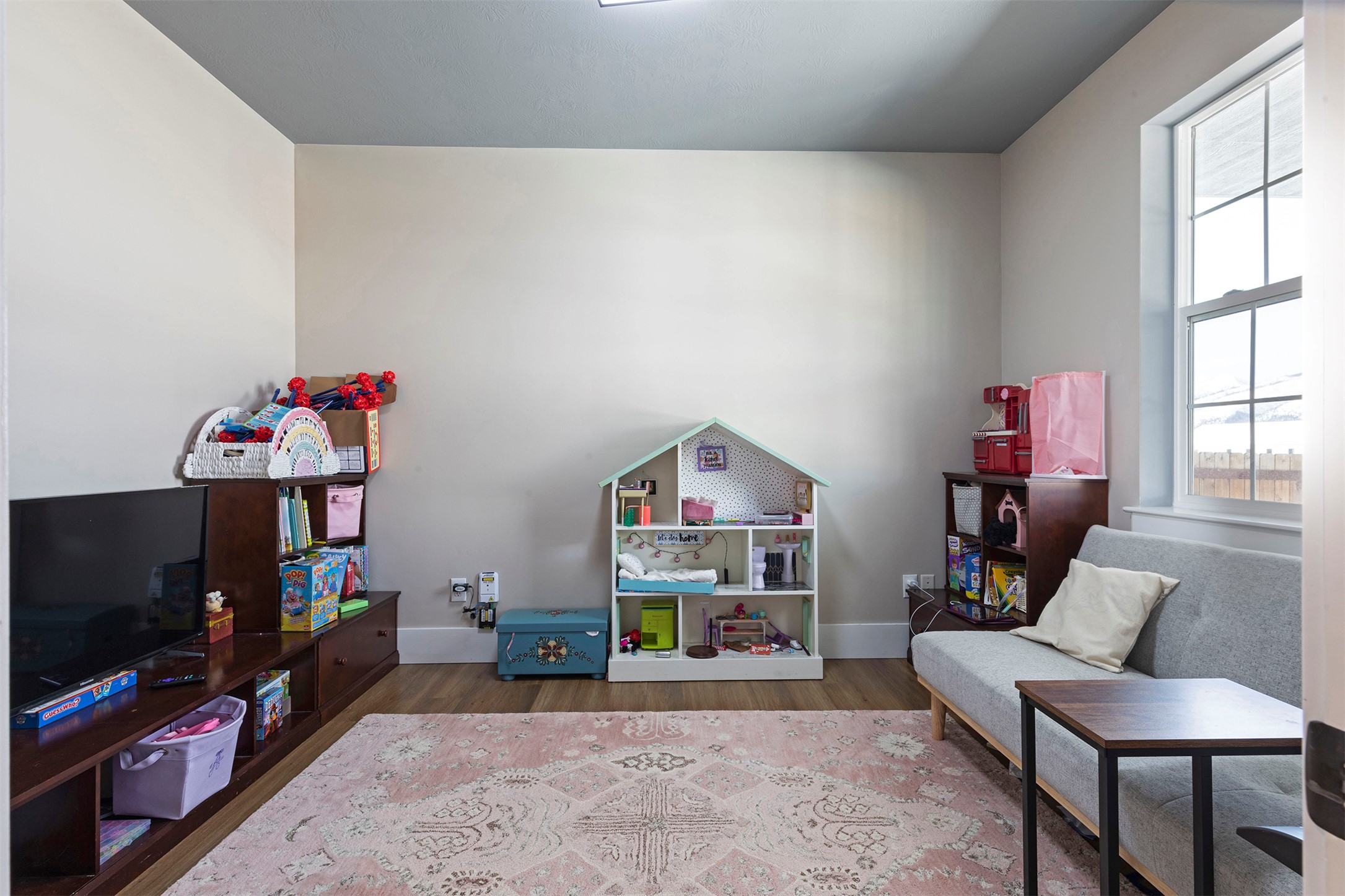 Hamilton, Montana 59840, United States, 4 Bedrooms Bedrooms, ,3 BathroomsBathrooms,Residential,Active,78510