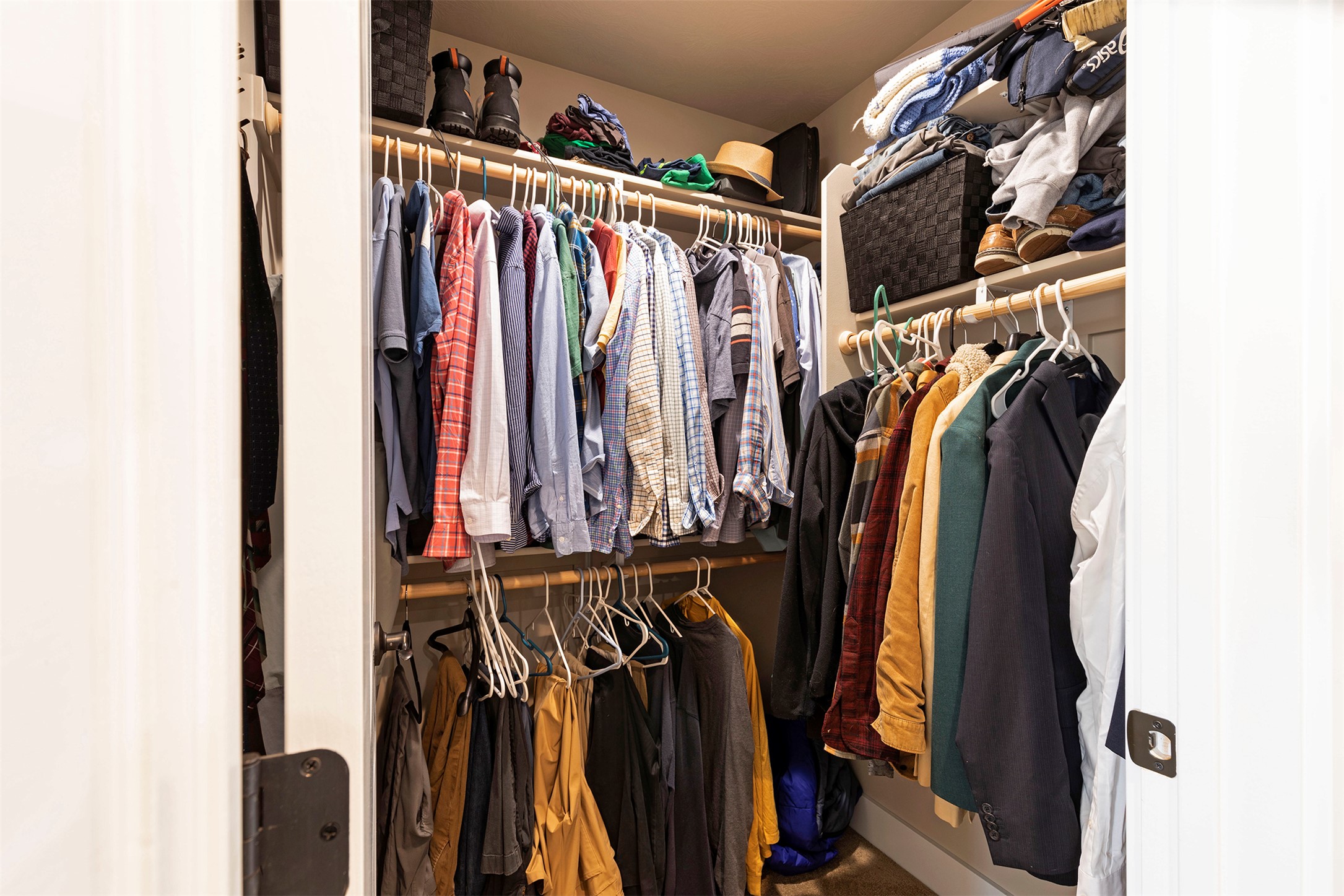 Hamilton, Montana 59840, United States, 4 Bedrooms Bedrooms, ,3 BathroomsBathrooms,Residential,Active,78510