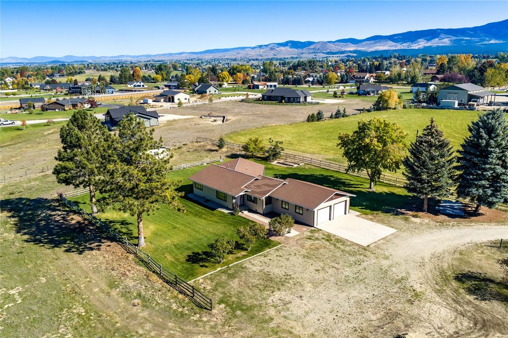 Photo of 390 Bass Lane, Corvallis, MT 59828 (MLS # 30058661)
