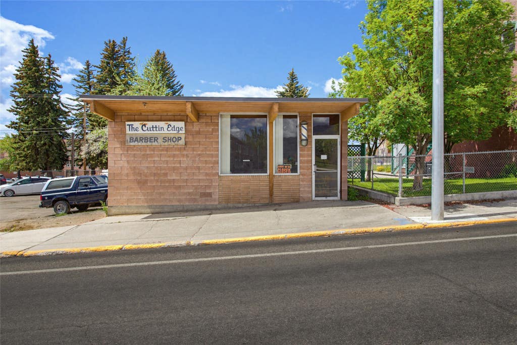 Photo of 339 S Arizona Street, Butte, MT 59701 (MLS # 30073418)