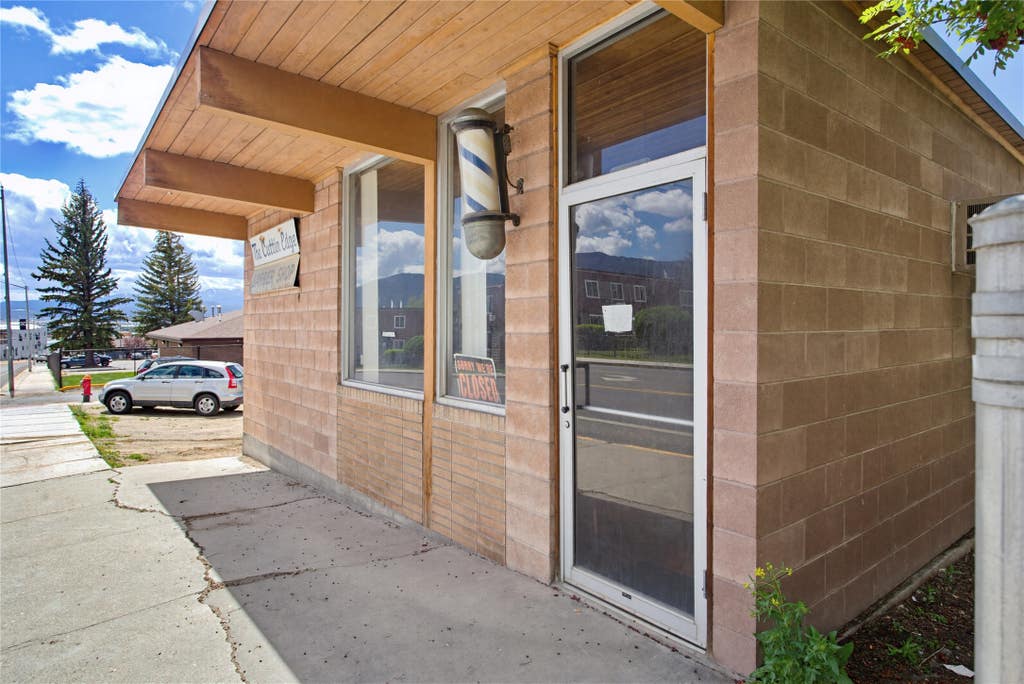 Photo of 339 S Arizona Street, Butte, MT 59701 (MLS # 30073418)