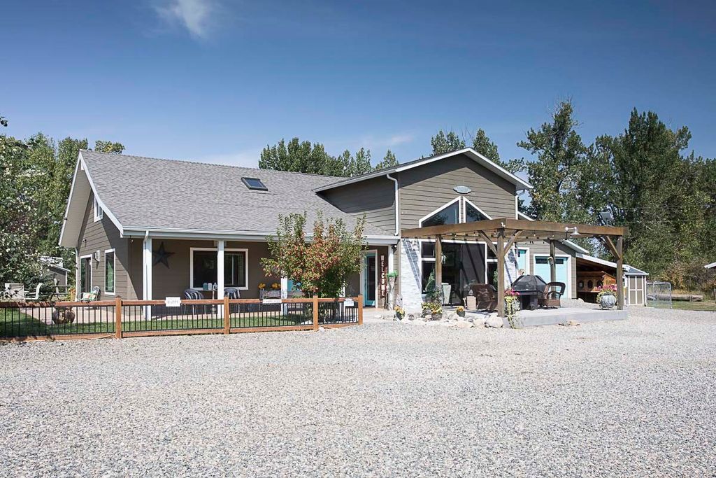 Photo of 7734 US Hwy 212, Roberts, MT 59070 (MLS # 30071817)