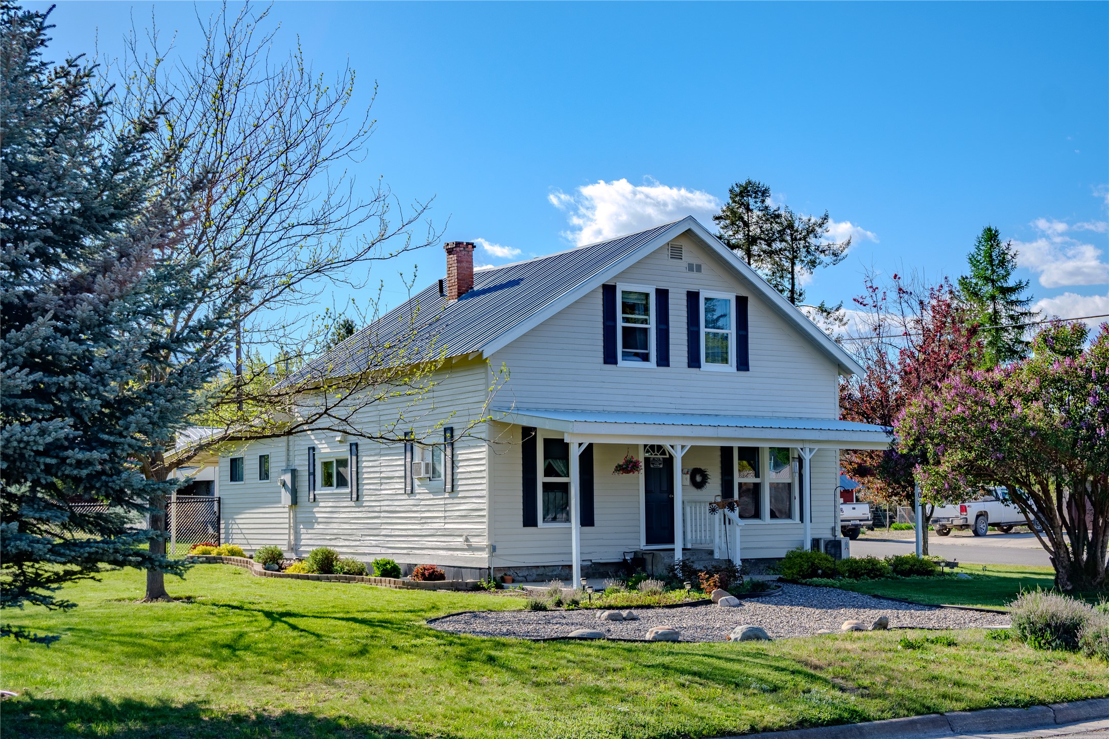 1302 Montana Avenue