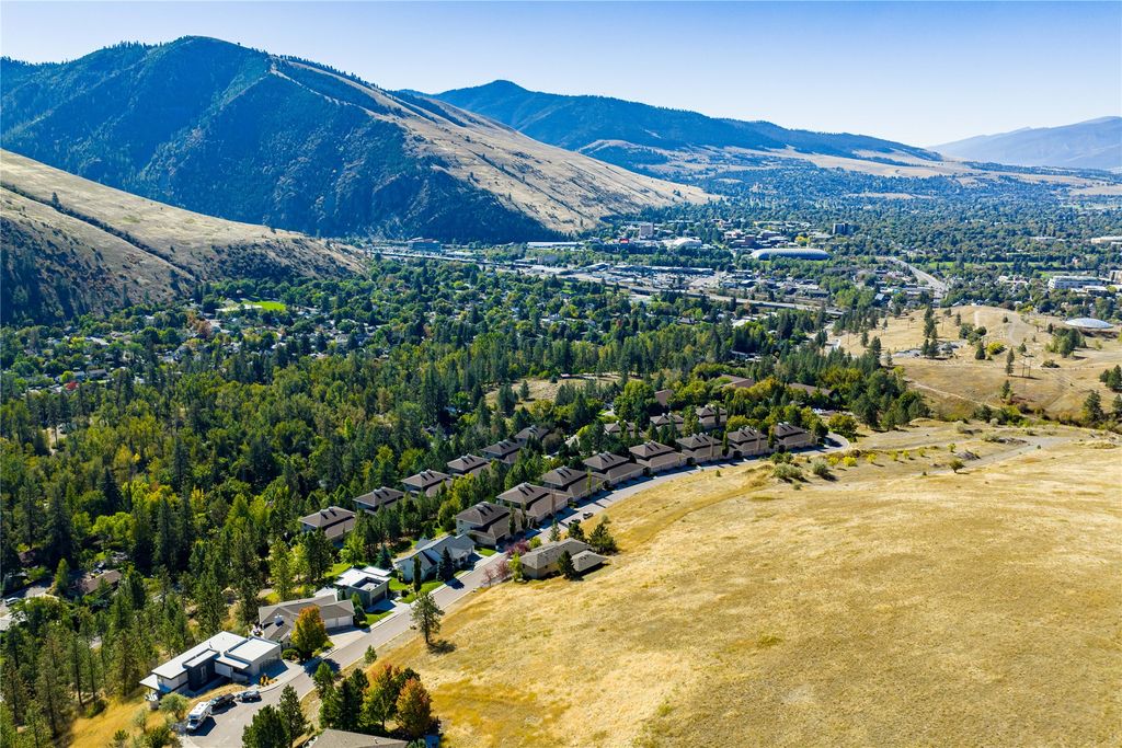 Photo of 1811 Elison Lane, Missoula, MT 59802 (MLS # 30069760)