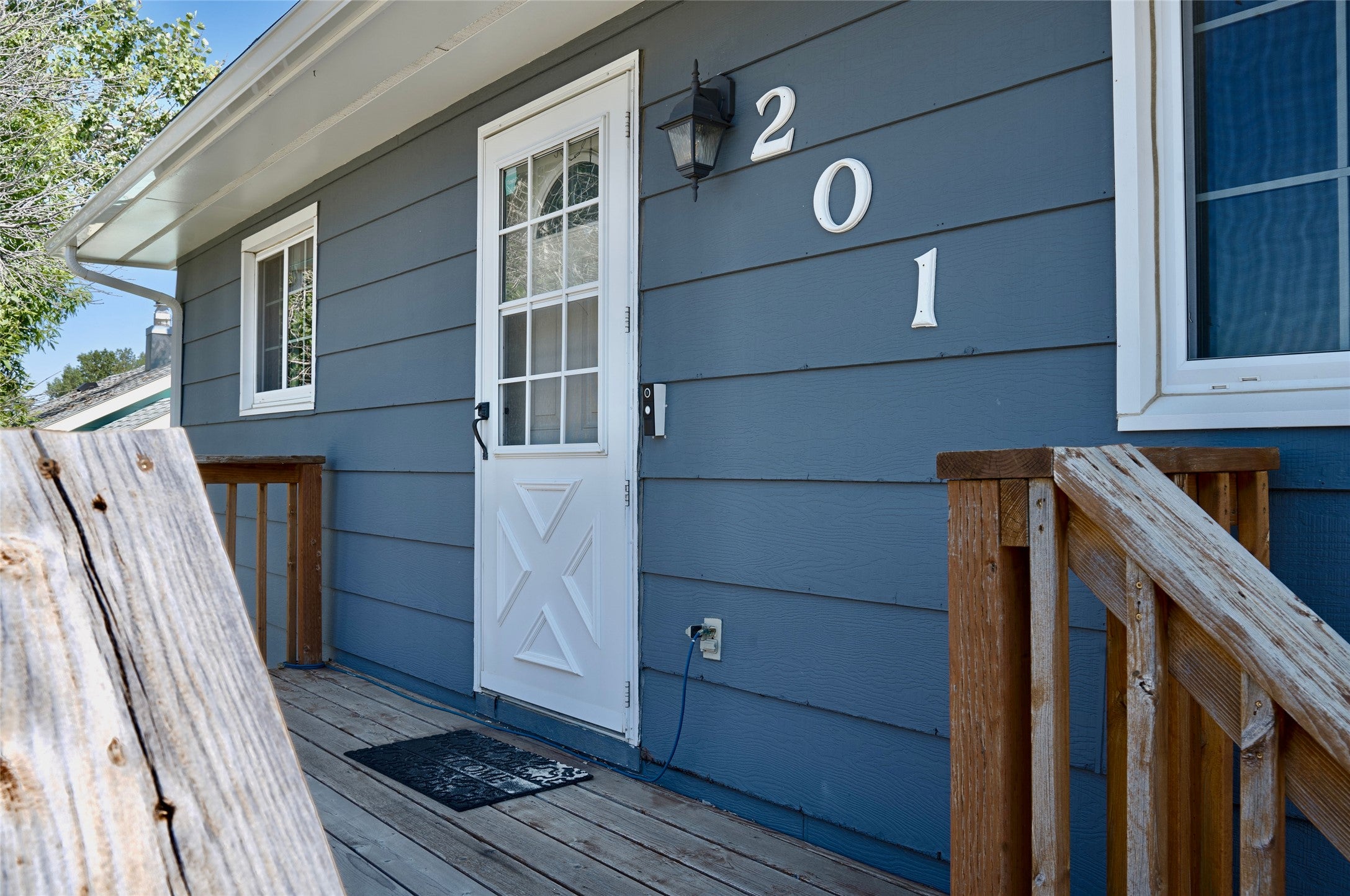 201 5th Avenue NE
