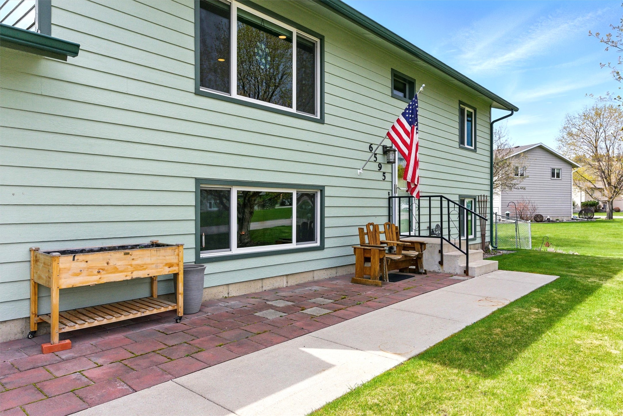 6595 Ruby Lane