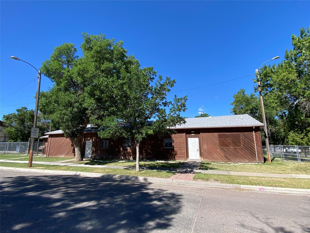 Photo of 700 10th Street S, Great Falls, MT 59405 (MLS # 30064002)