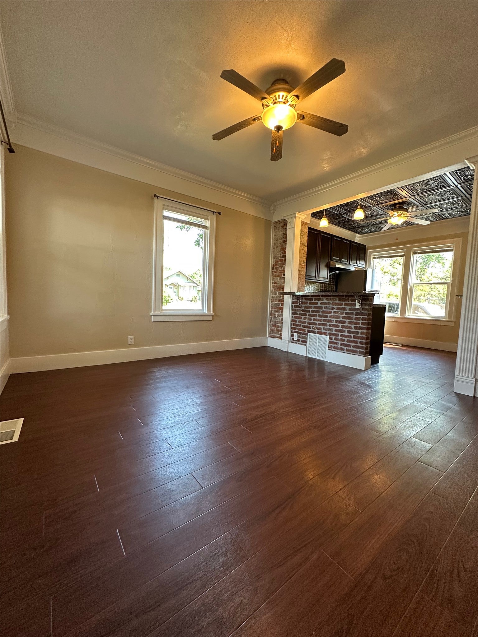 1-11 17th Street S