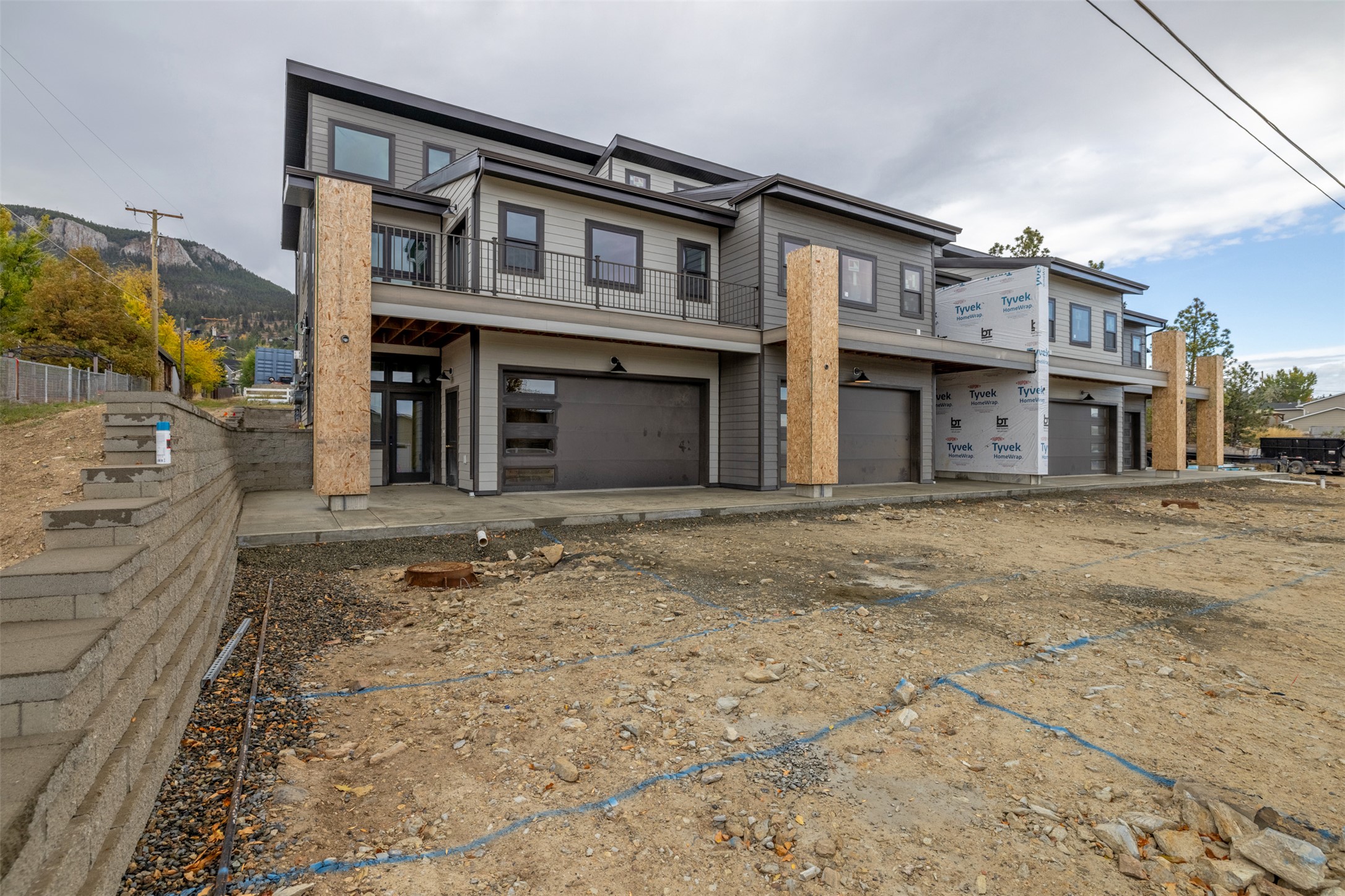 2215 Hauser Boulevard