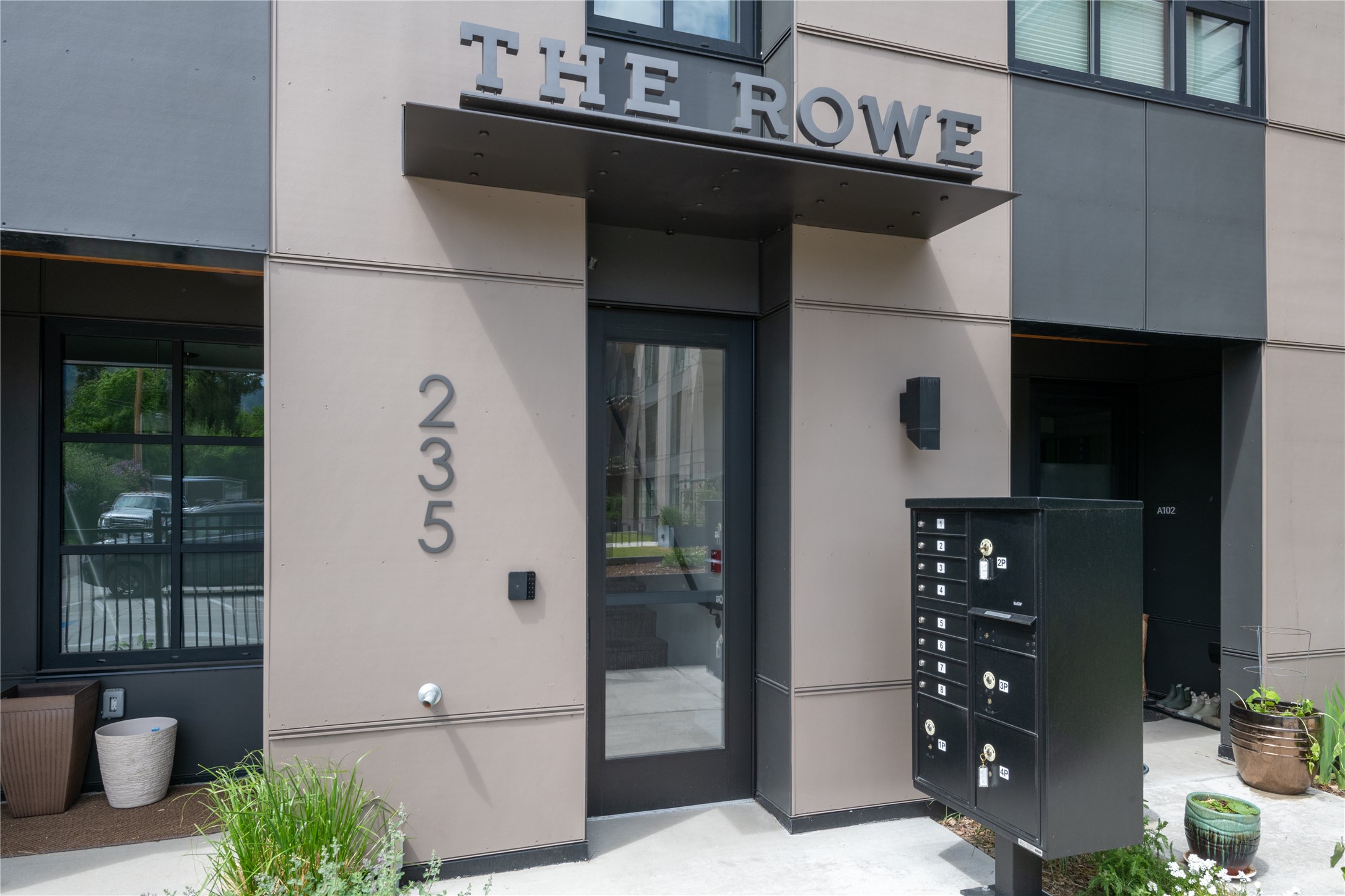 235 S 4th Street E 203