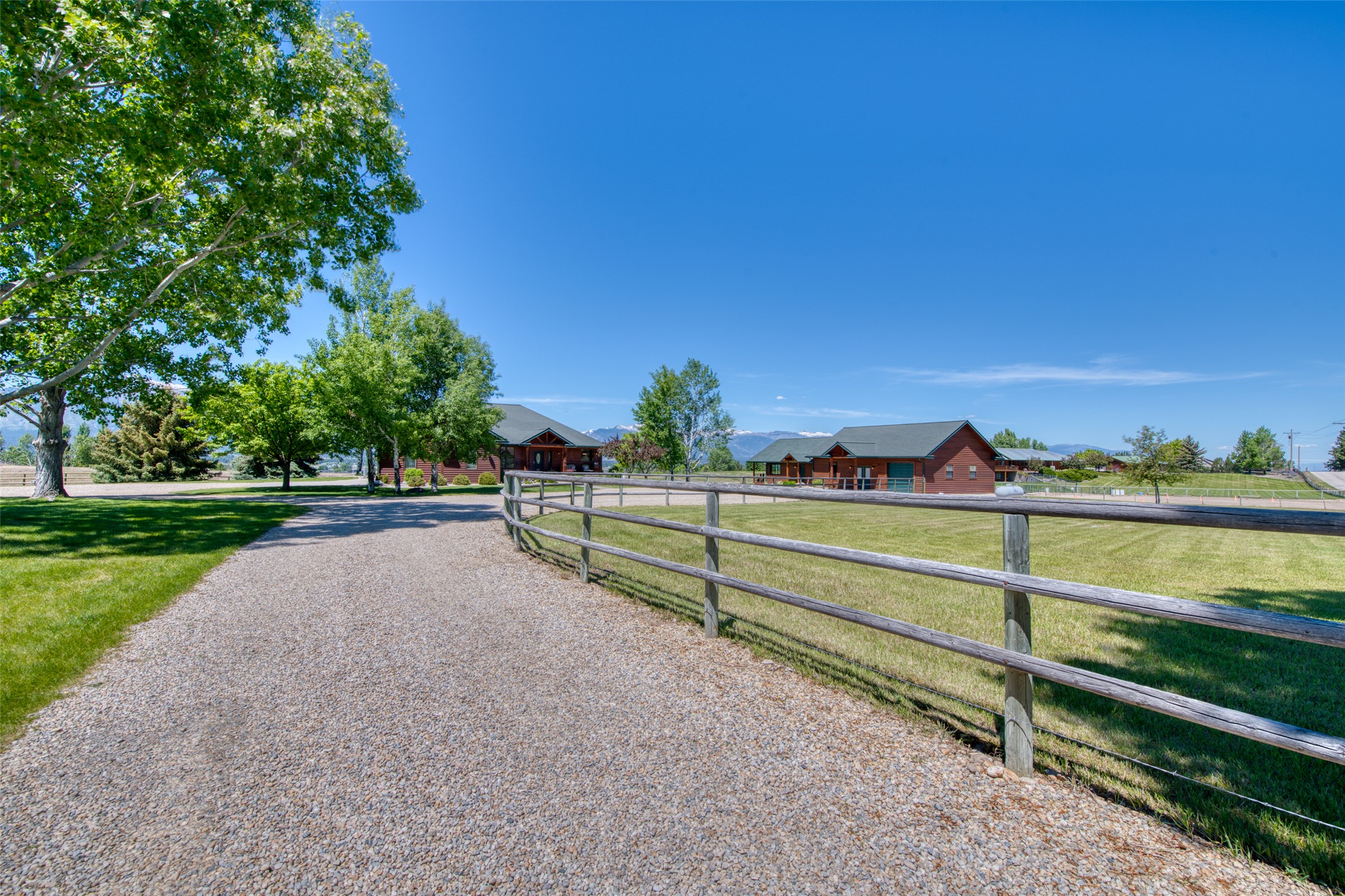 649 Warbler Lane