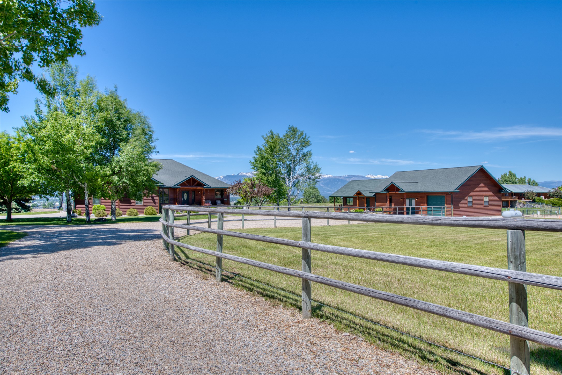 649 Warbler Lane